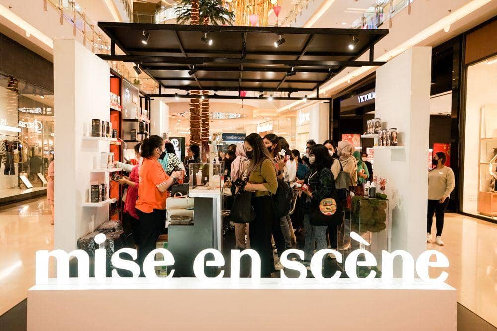 Popbela.com/mise en scène