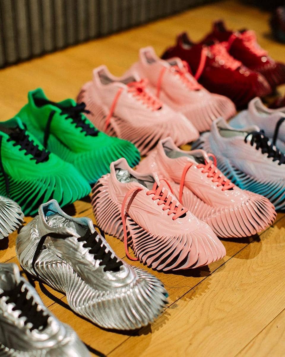 instagram.com/reebok