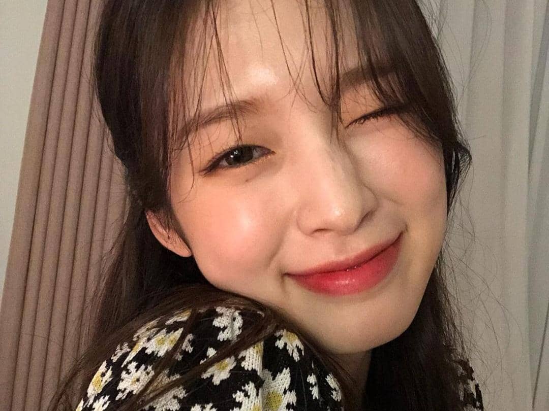 Instagram.com/ ye._.vely618