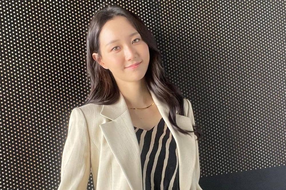 Instagram/ __youyoung__