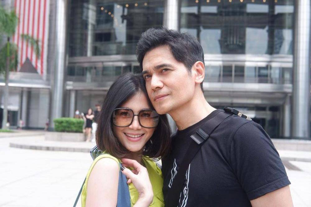 10 Potret Mesra Tyo Nugros dan Pacar, Bikin Kaum Hawa Patah Hati!