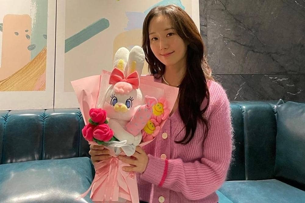 Instagram/ __youyoung__