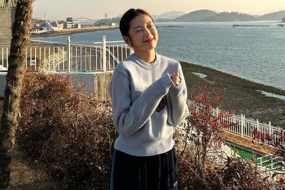 Instagram.com/ ye._.vely618