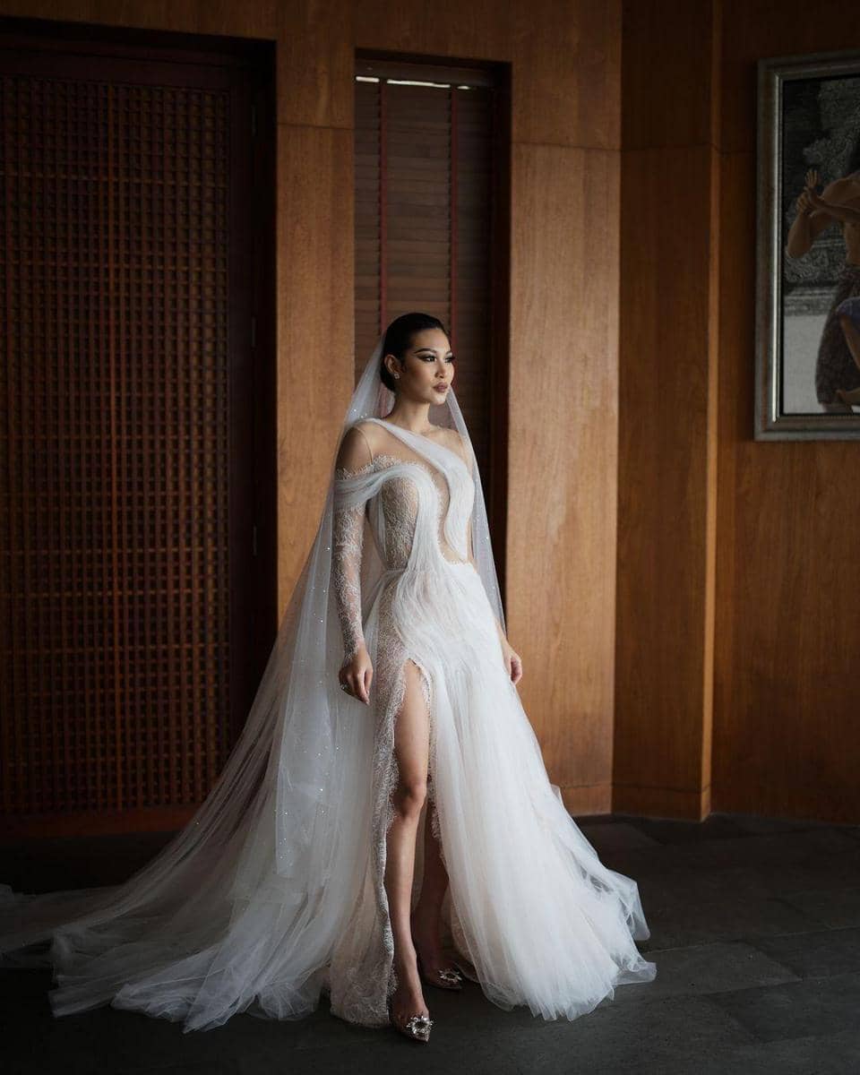 instagram.com/thebridestory