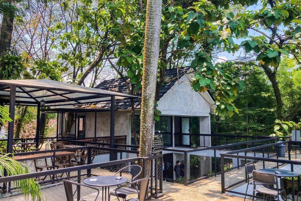 10 Rekomendasi Tempat Makan di Sentul dengan View Bagus, Merapat, Yuk!