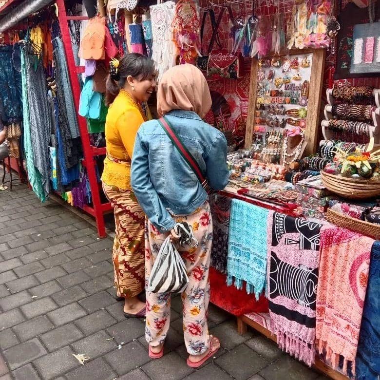 instagram.com/yanti_yuliantii10