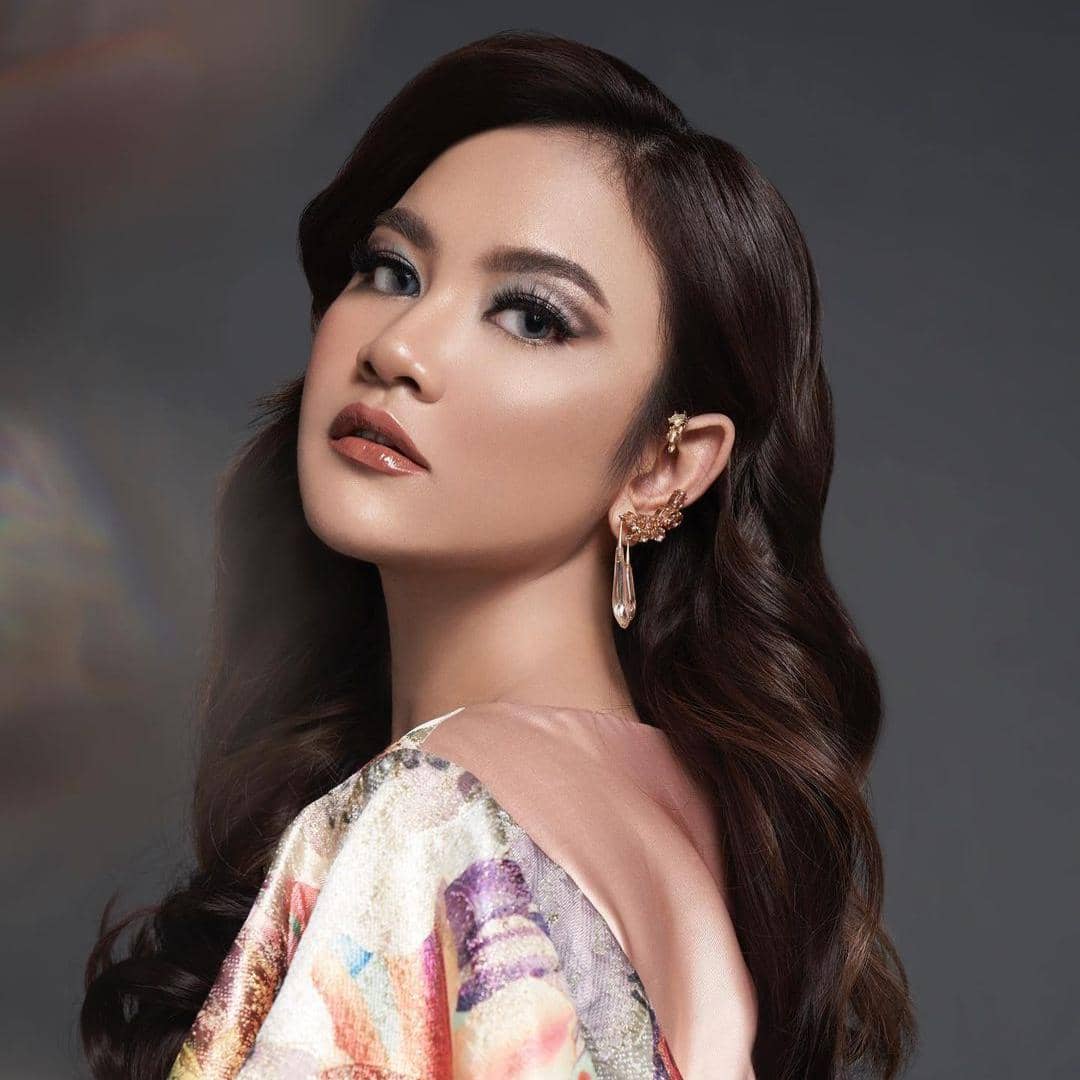 instagram.com/mahaliniraharja