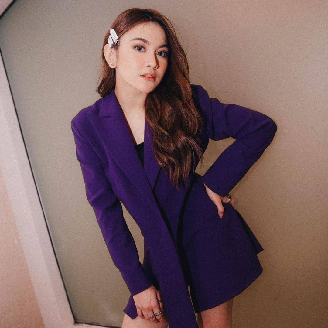 instagram.com/mahaliniraharja