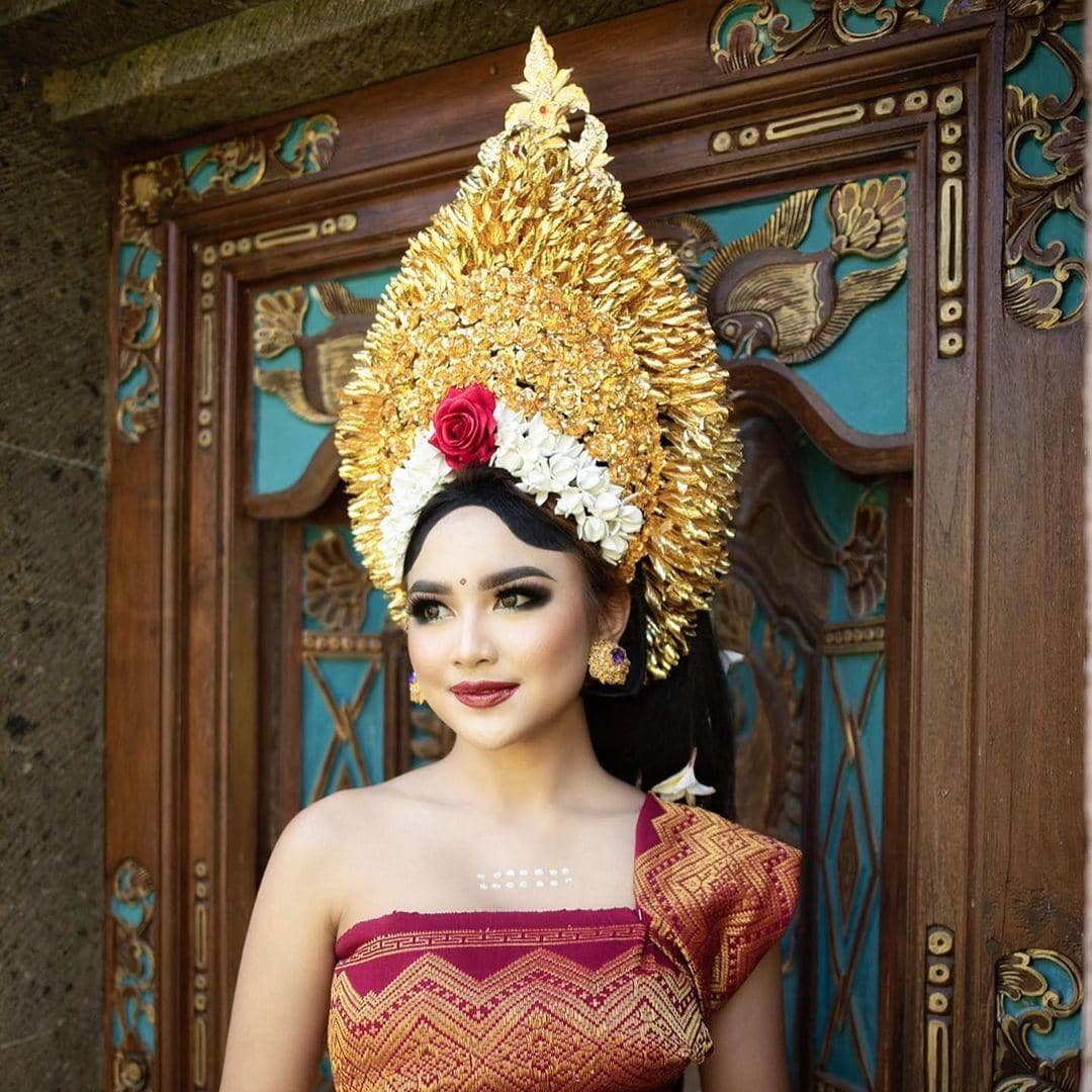 instagram.com/mahaliniraharja