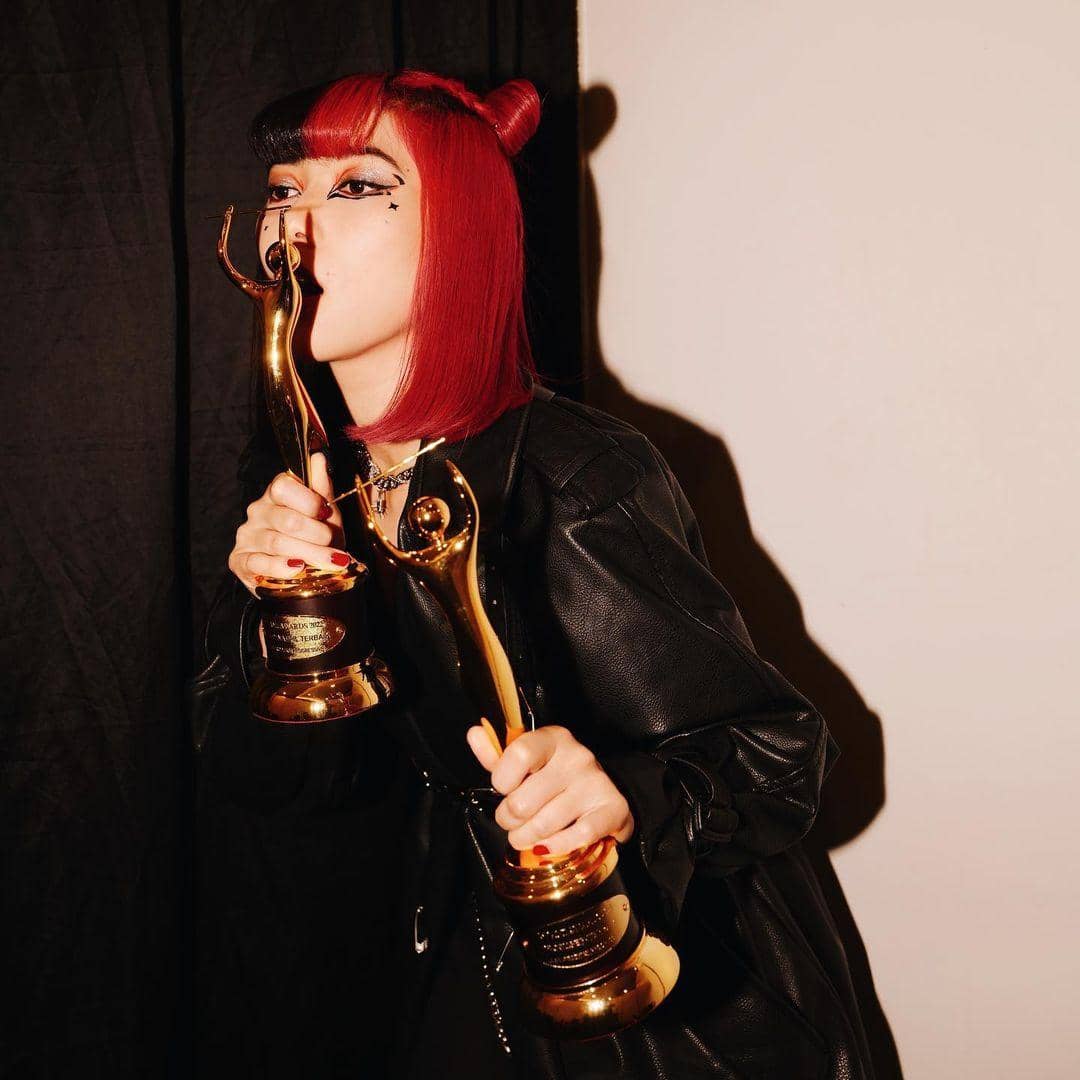 Instagram.com/Isyanasarasvati