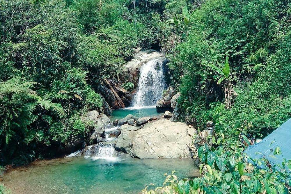 11 Pesona Curug Ciburial Bogor: Daya Tarik, HTM, Rute & Jam Buka