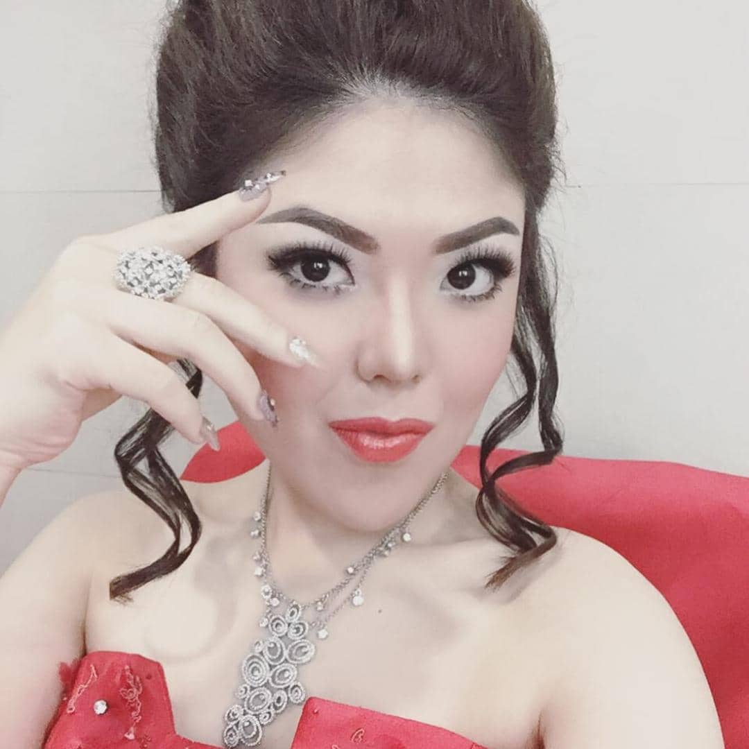 instagram.com/tinatoon101