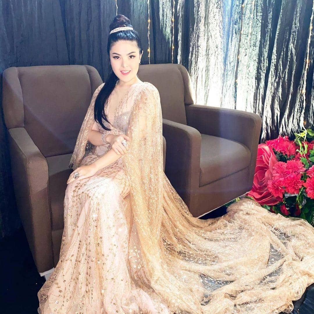 instagram.com/tinatoon101