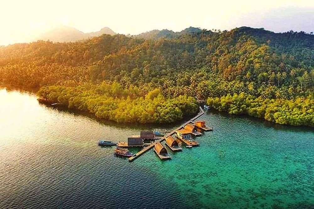 pariwisata.pesawarankab.go.id