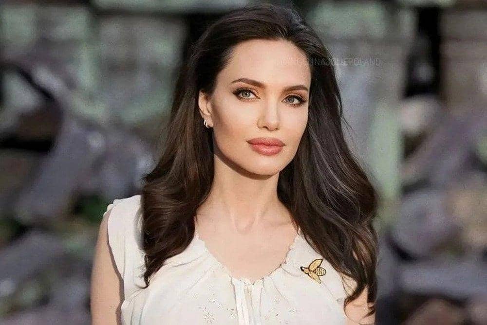 Instagram.com/angelinajolie