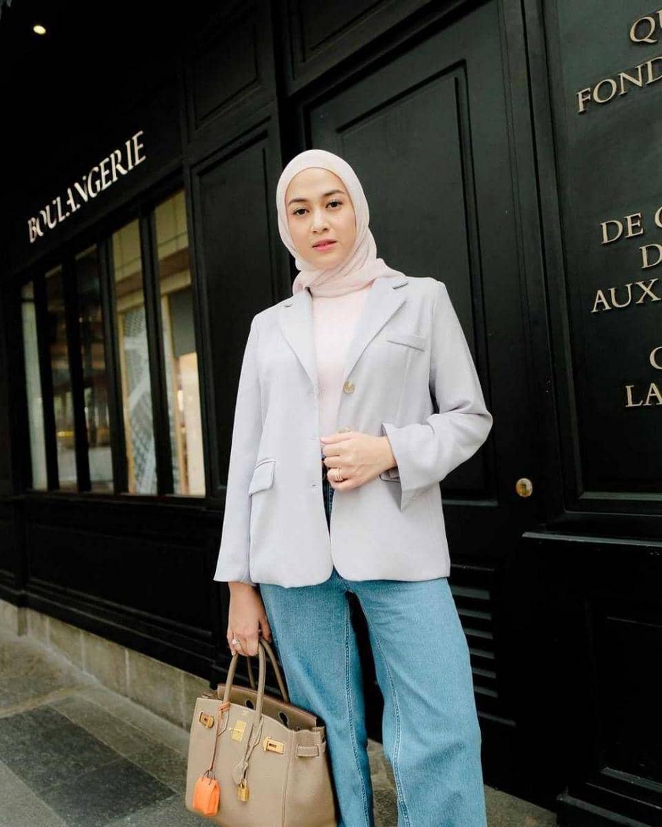 instagram.com/ninazatulini22