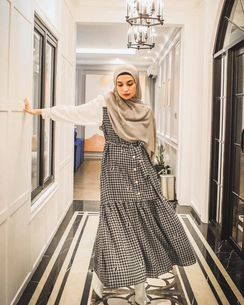 instagram.com/shireensungkar