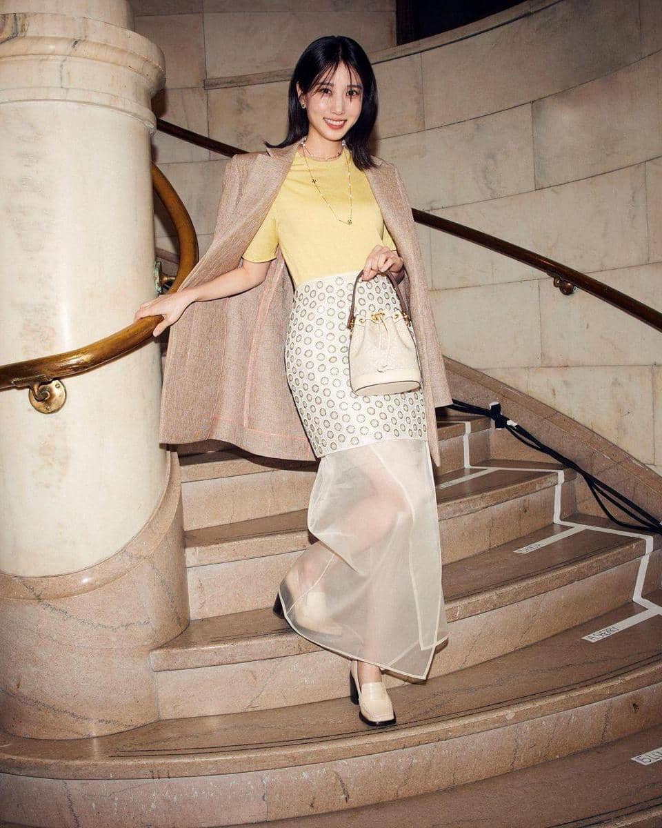 instagram.com/toryburch