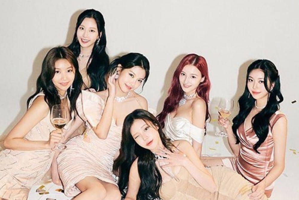 instagram.com/momoland_official