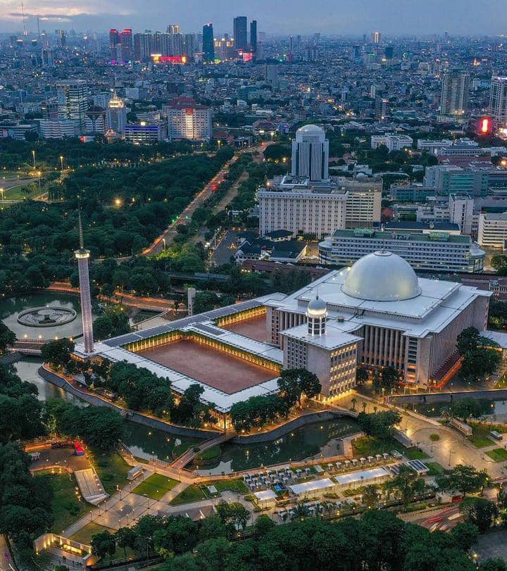 Instagram.com / dhahnial