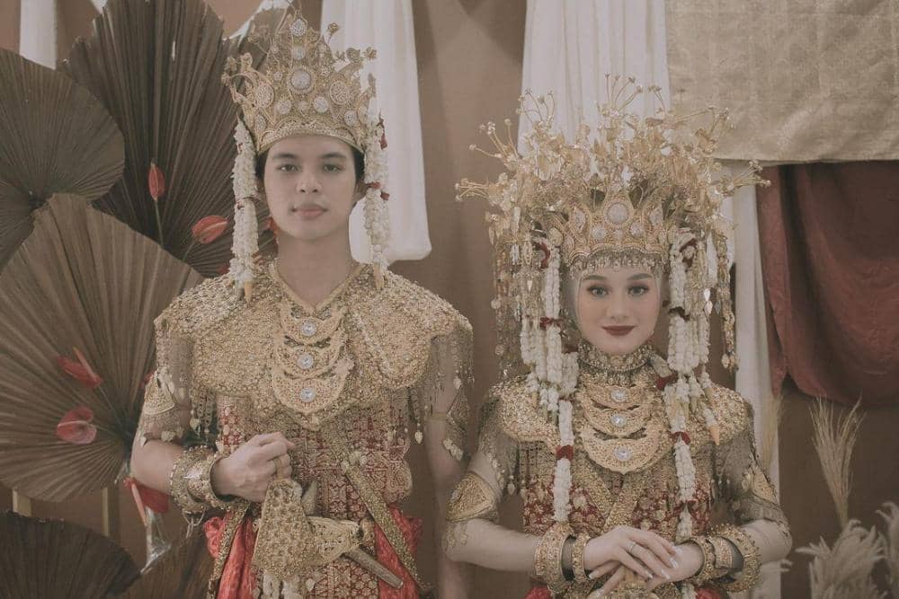 instagram.com/dindahw