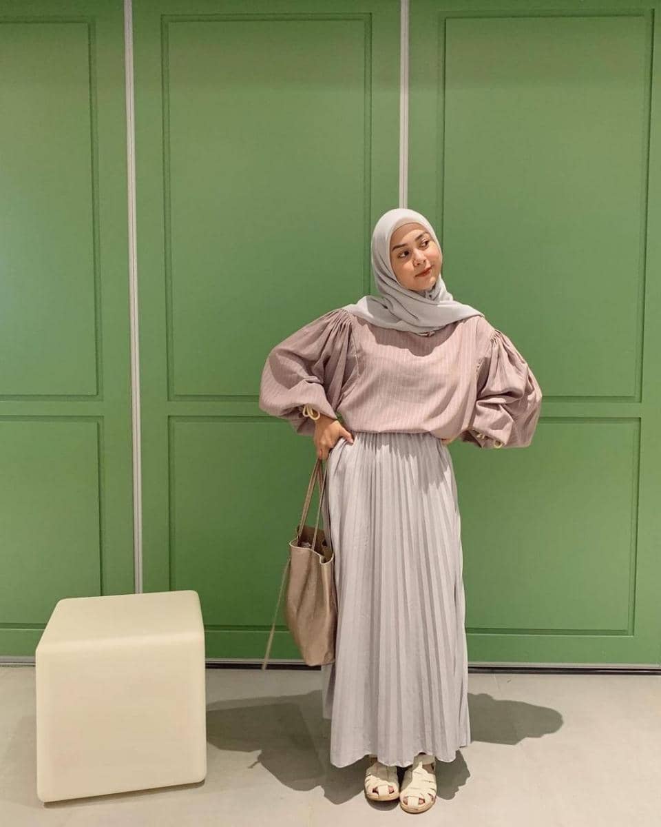 Dianty Annisa dengan padu padan roknya (instagram.com/diantyy.a)