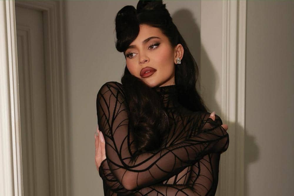 instagram.com/kyliejenner