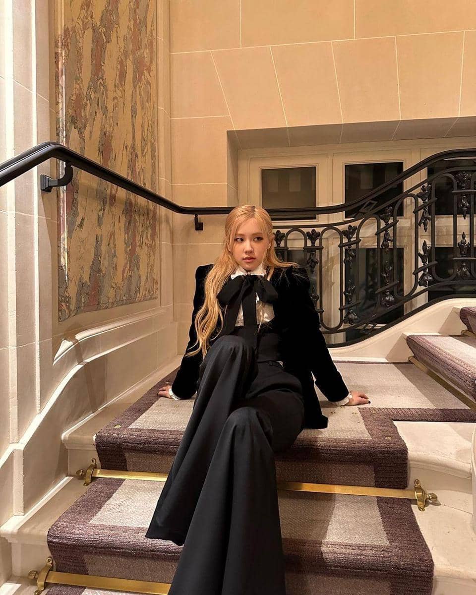 instagram.com/roses_are_rosie