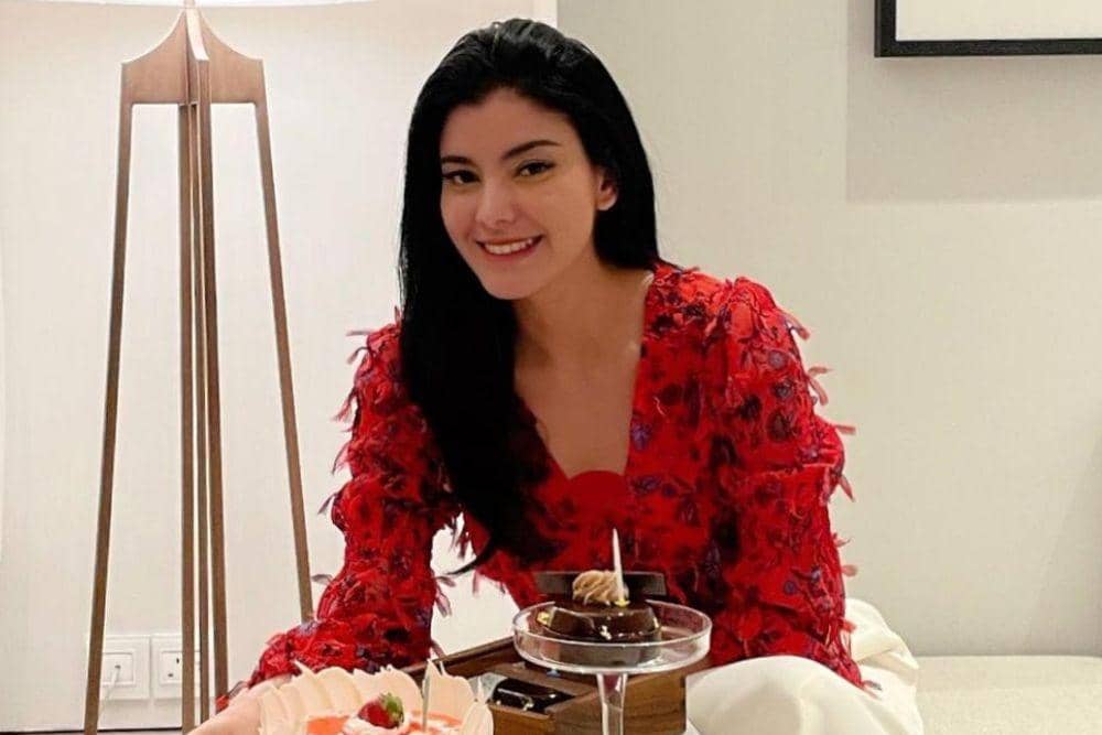 instagram.com/medinadinaaa