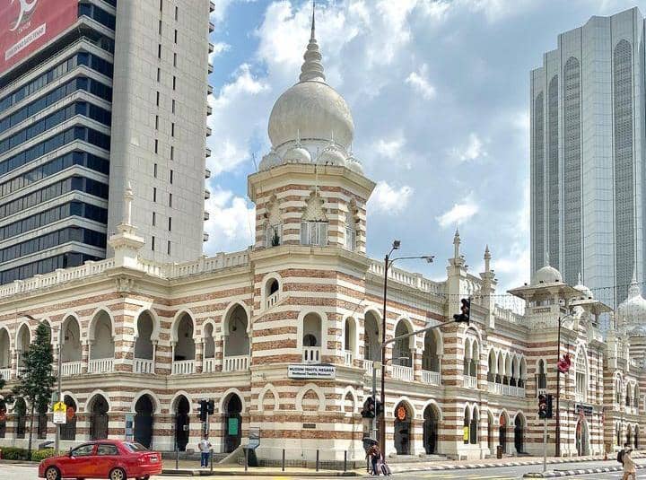 Instagram.com / lovemoa_