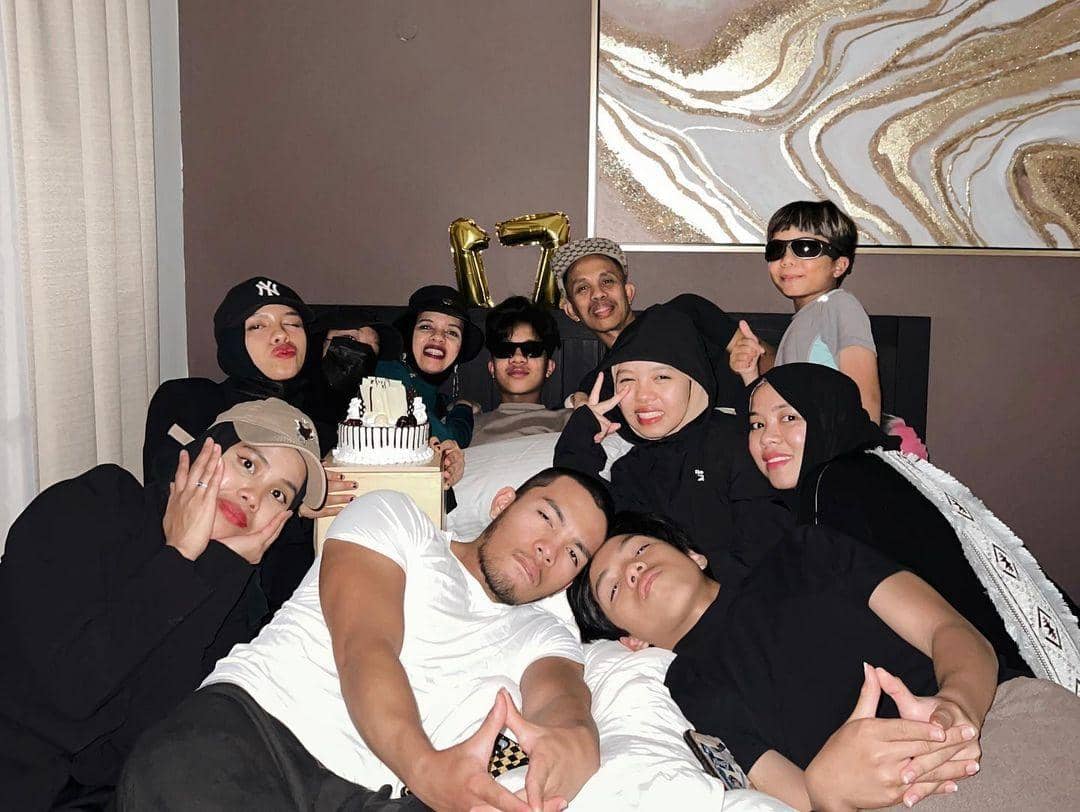 instagram.com/genhalilintar