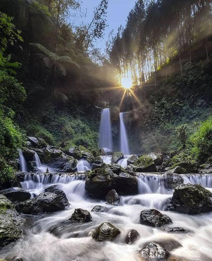 Instagram.com / fyi.travel