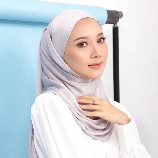 instagram.com/theyuji_scarf