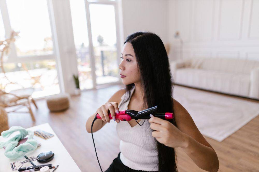5 Tips Memilih Catokan Rambut yang Tepat Sesuai Kebutuhan