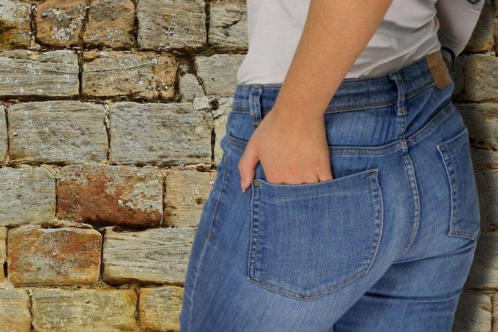 ilustrasi jeans denim