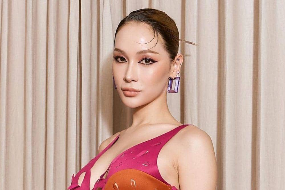 instagram.com/mojiratchayaa