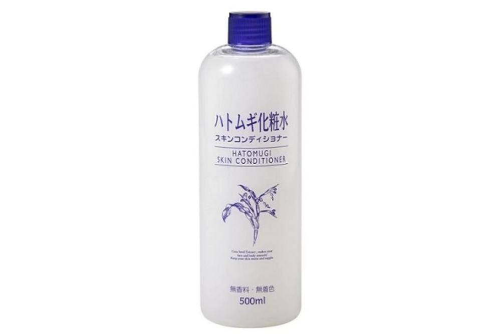 5 Manfaat Toner Hatomugi Skin Conditioner, Bisa Jadi Face Mist!