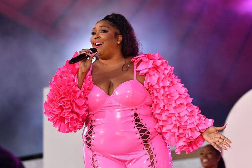 harpersbazaar.com/NDZ/STAR MAX//GETTY IMAGES