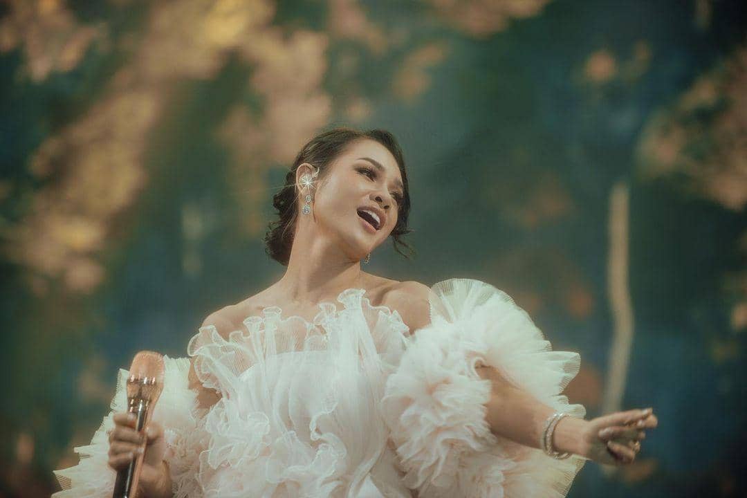 instagram.com/andienaisyah