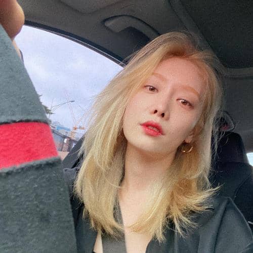 instagram.com/hereare0318