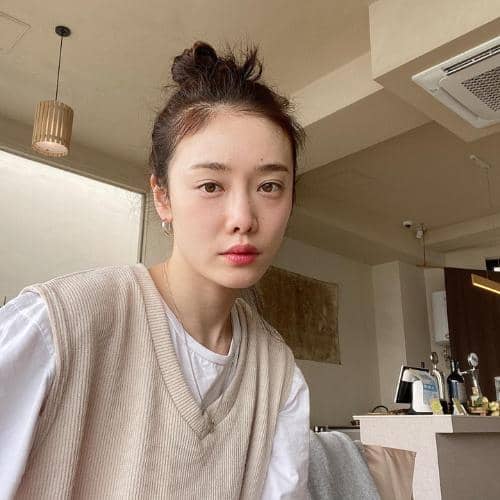 instagram.com/hereare0318