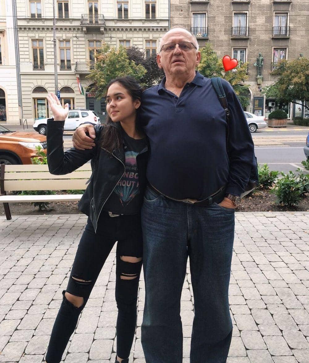 instagram.com/edlnlaura