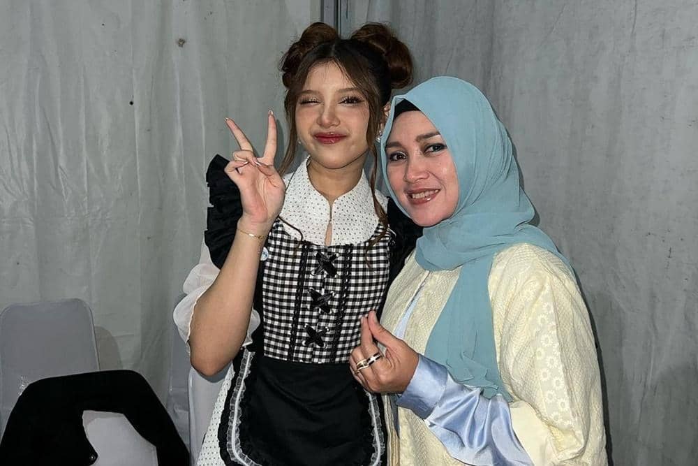 Instagram.com/sarisetyoastri