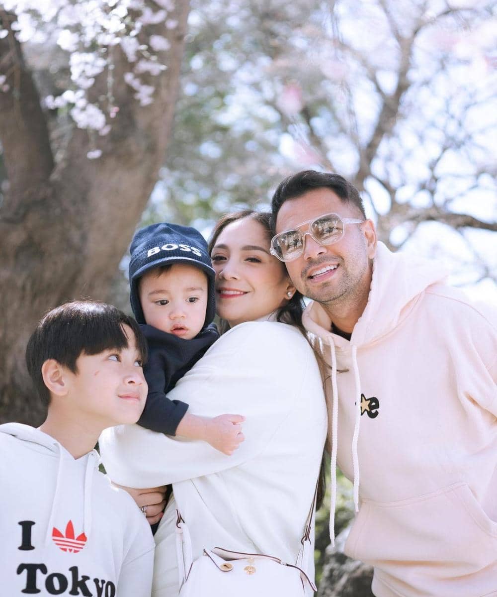 instagram.com/raffinagita1717