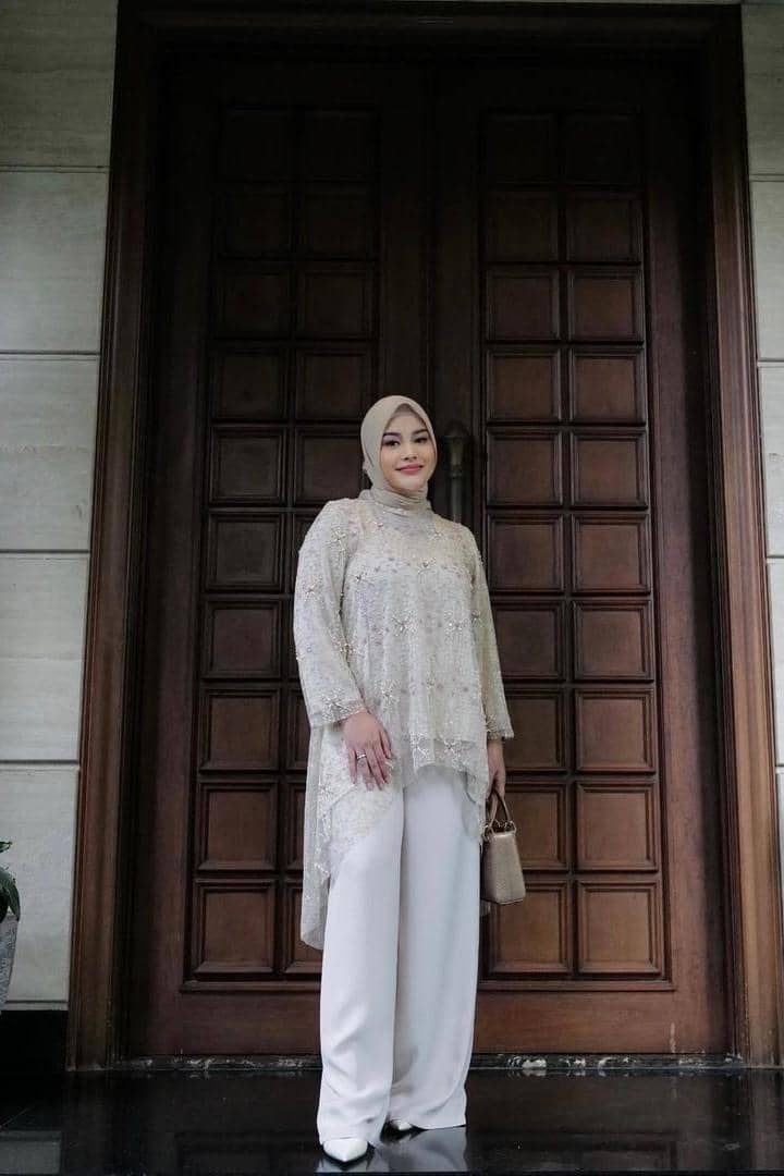 instagram.com/aurelie.hermansyah