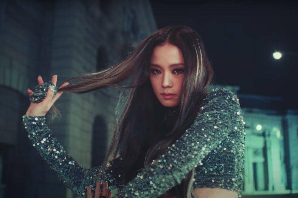 youtube.com/BLACKPINK