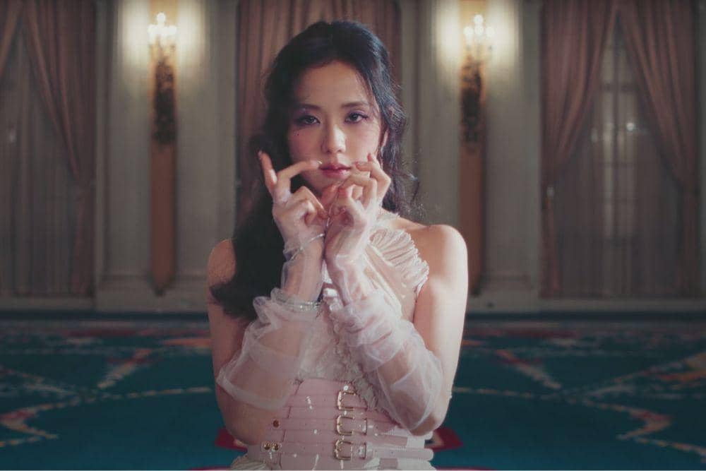 youtube.com/BLACKPINK