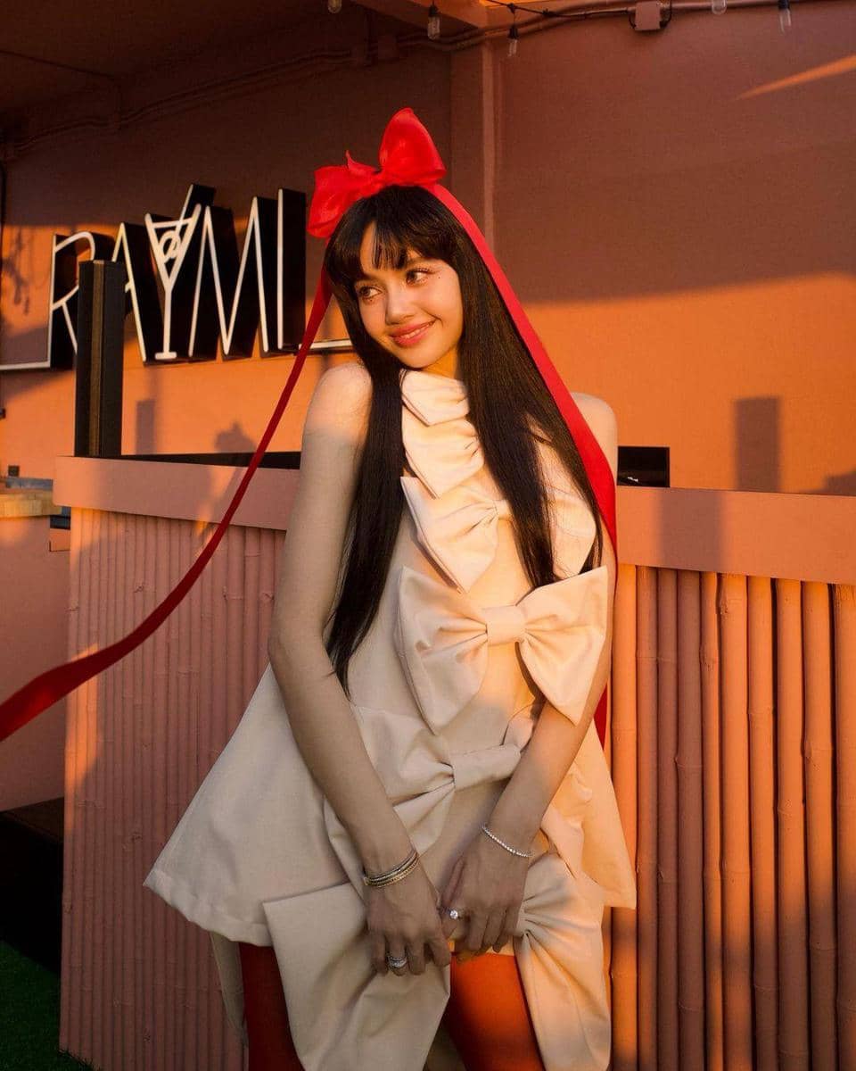 instagram.com/lalalalisa_m