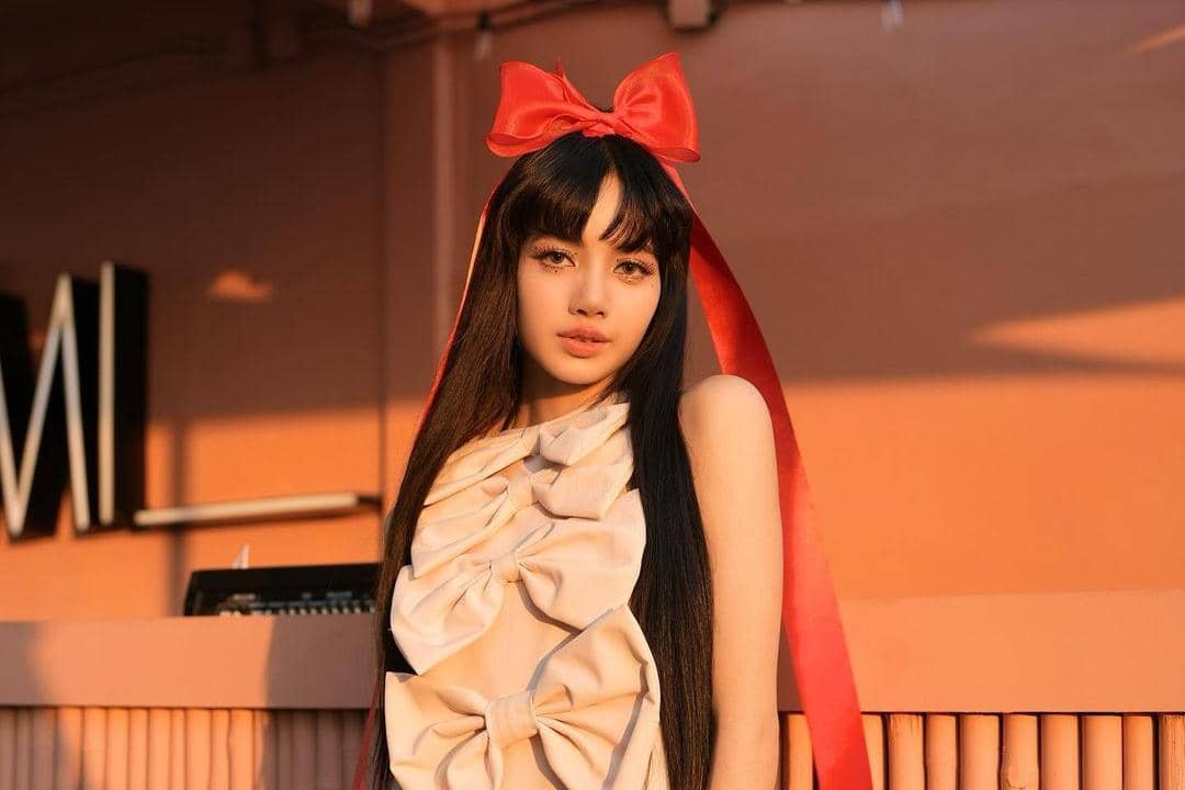 instagram.com/lalalalisa_m