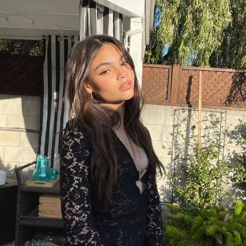 instagram.com/ariana_greenblatt